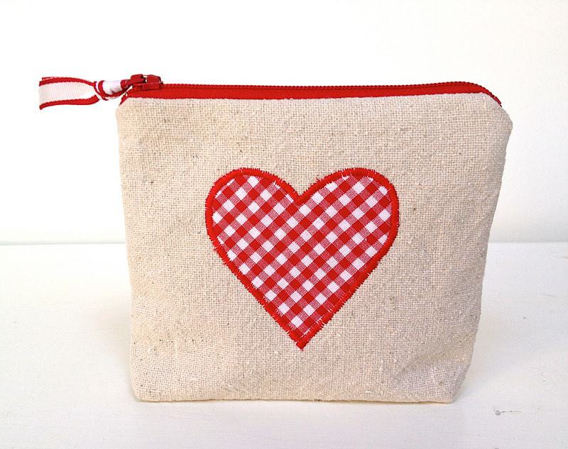 Heart-shaped purse// DIY crossbody bag - YouTube