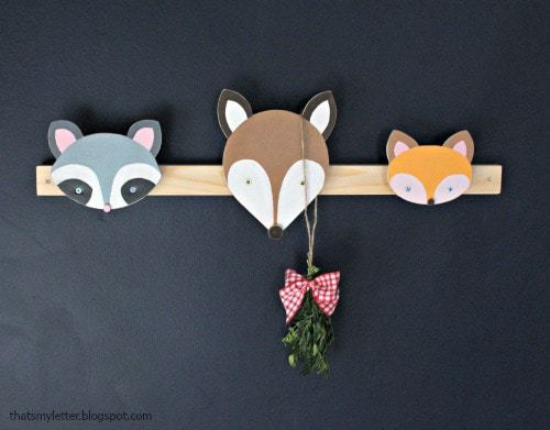 animal faces as wall hooks