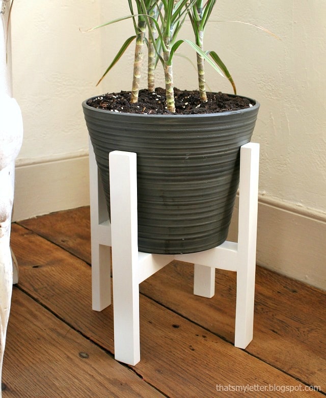 Diy Plant Stand With Free Plans Jaime, How To Make A Wooden Plant Table