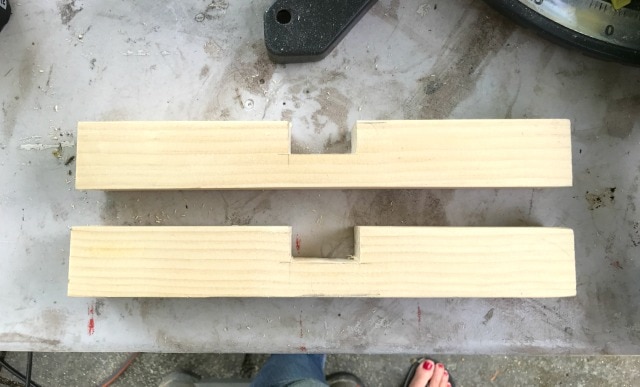 plant stand notched supports