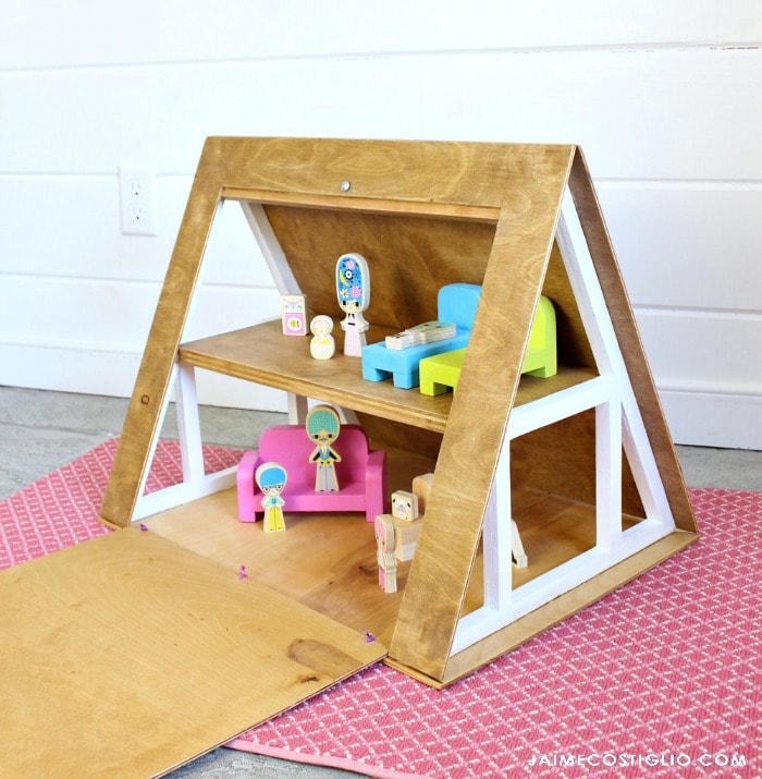 a frame dollhouse