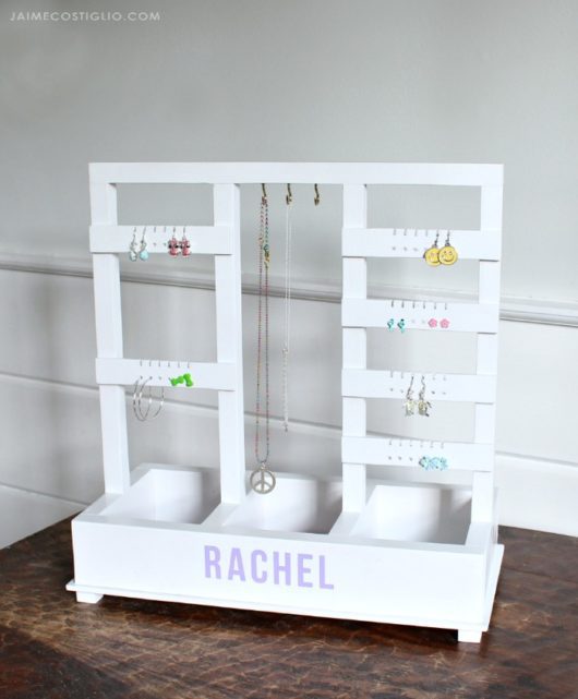 DIY Jewelry Holder - Jaime Costiglio