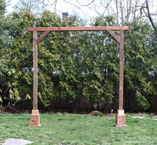 DIY Self Standing Wood Arch - Jaime Costiglio