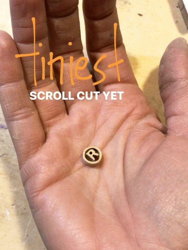 tiny scroll cut