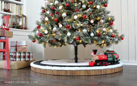 DIY Christmas Tree Skirt for Train - Jaime Costiglio