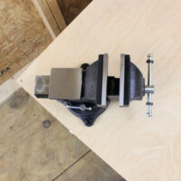 bench vise open