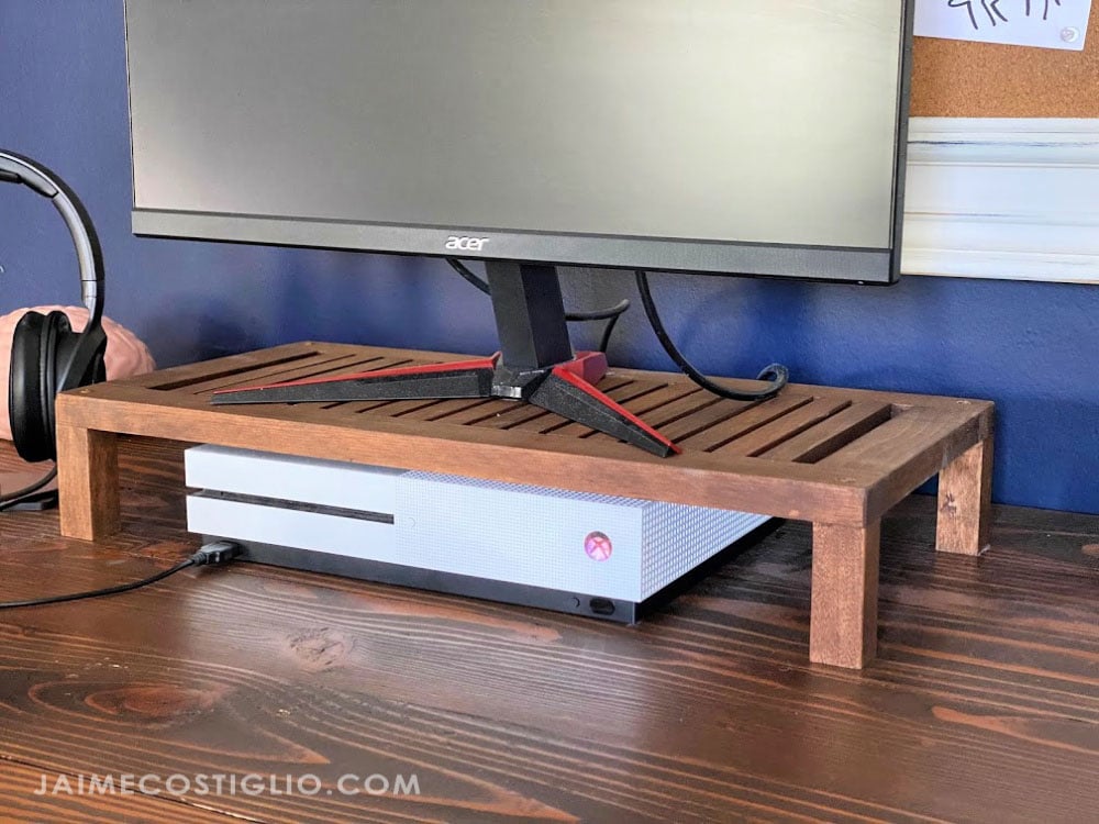 raised monitor stand with vents