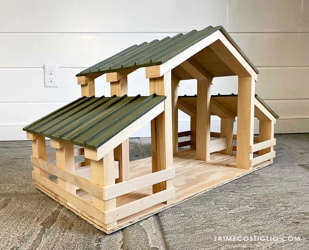kids play barn structure