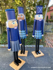 DIY Giant Nutcracker - Jaime Costiglio